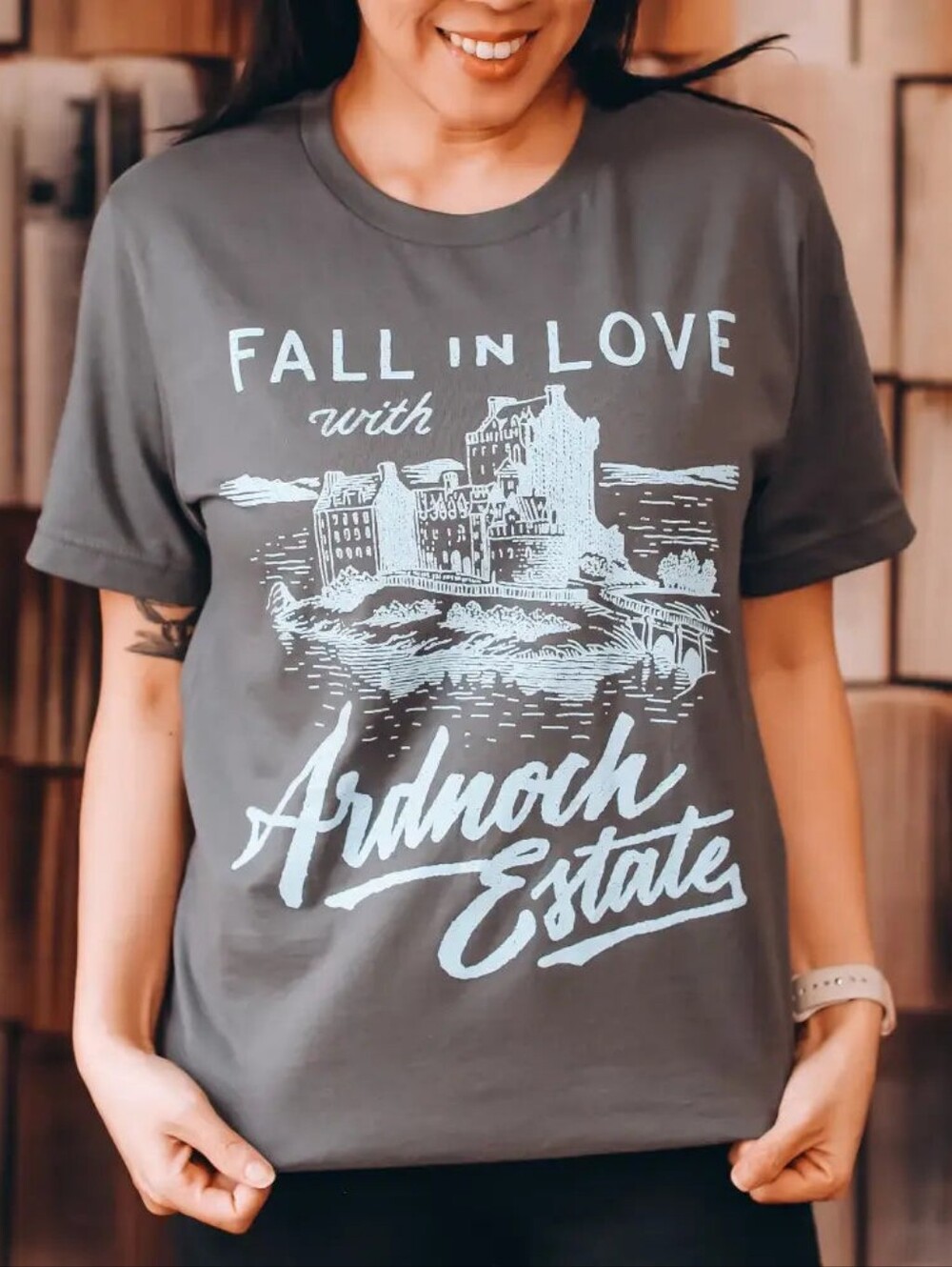 Fall In Love with Ardnoch Estate Bookish Box M Tshirt